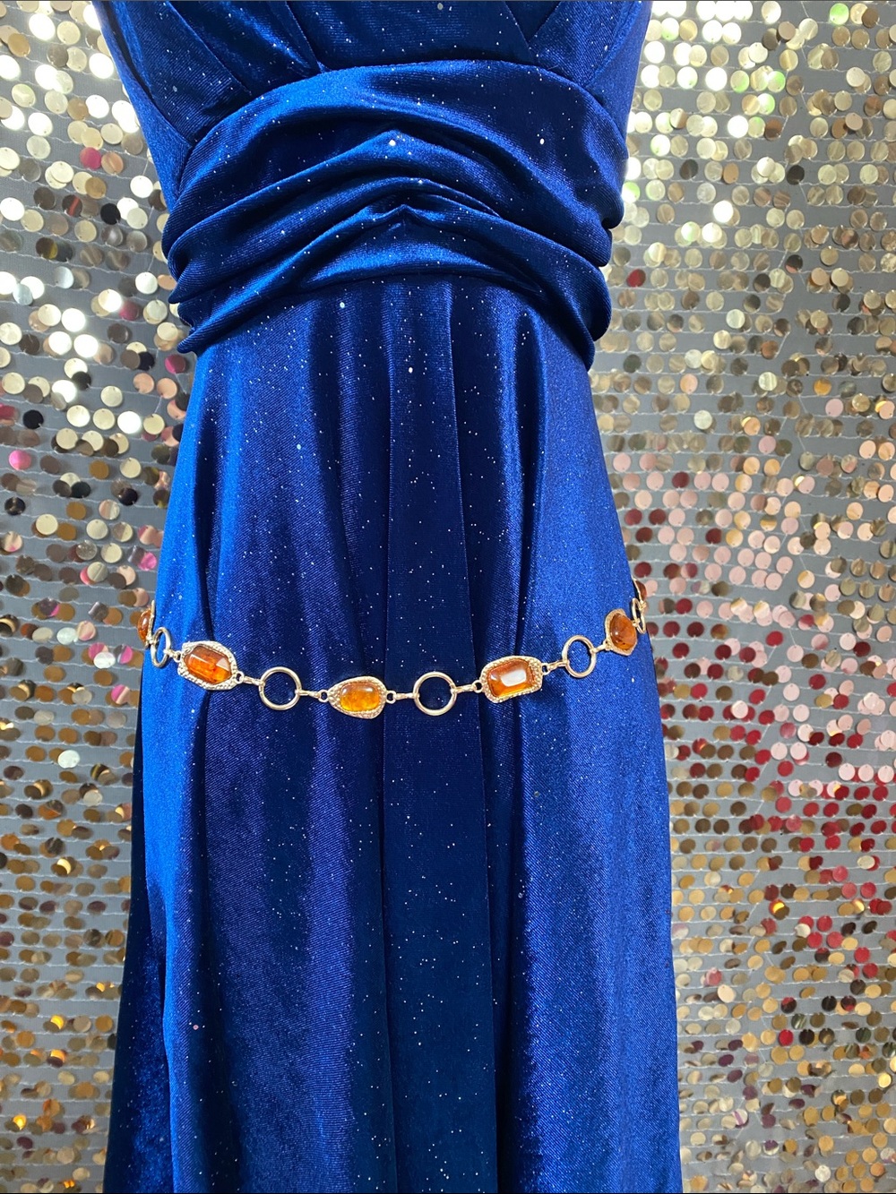 Gold tone chain belt with brown accents #499